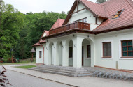 16. WESTERN GATE EDUCATION- AND VISITOR CENTER