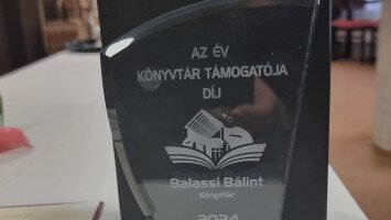 "Az év Könyvtár Támogatója Díjat" vehettünk át Salgótarjánban