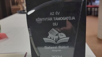 "Az év Könyvtár Támogatója Díjat" vehettünk át Salgótarjánban