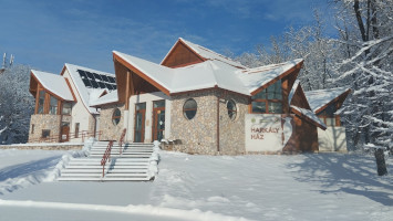 Harkály-ház beltér