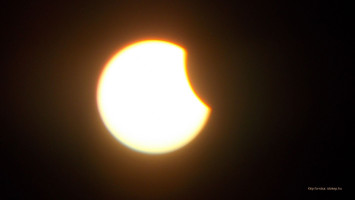 Részleges napfogyatkozás március 29-én hazánk felett